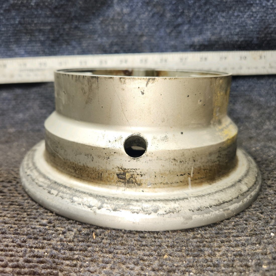 Used aircraft parts for sale, 162-04700 Cleveland Beechcraft C23 SUNDOWNER Outer Main Landing Gear Wheel Half (6.00-6)