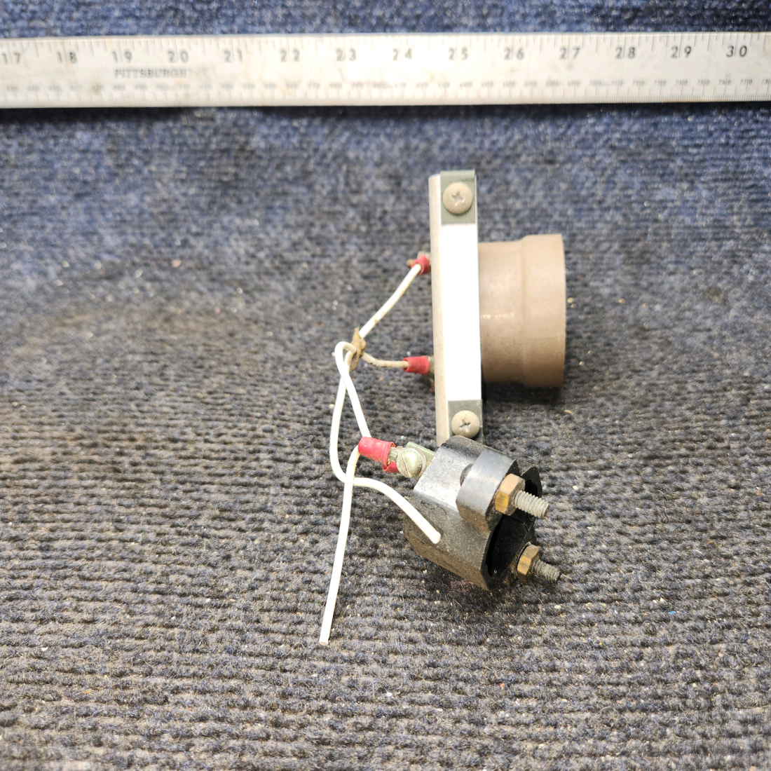 Used aircraft parts for sale, S1407-6, 0713738-3 Cessna 172E Stall Warning Horn with Bracket