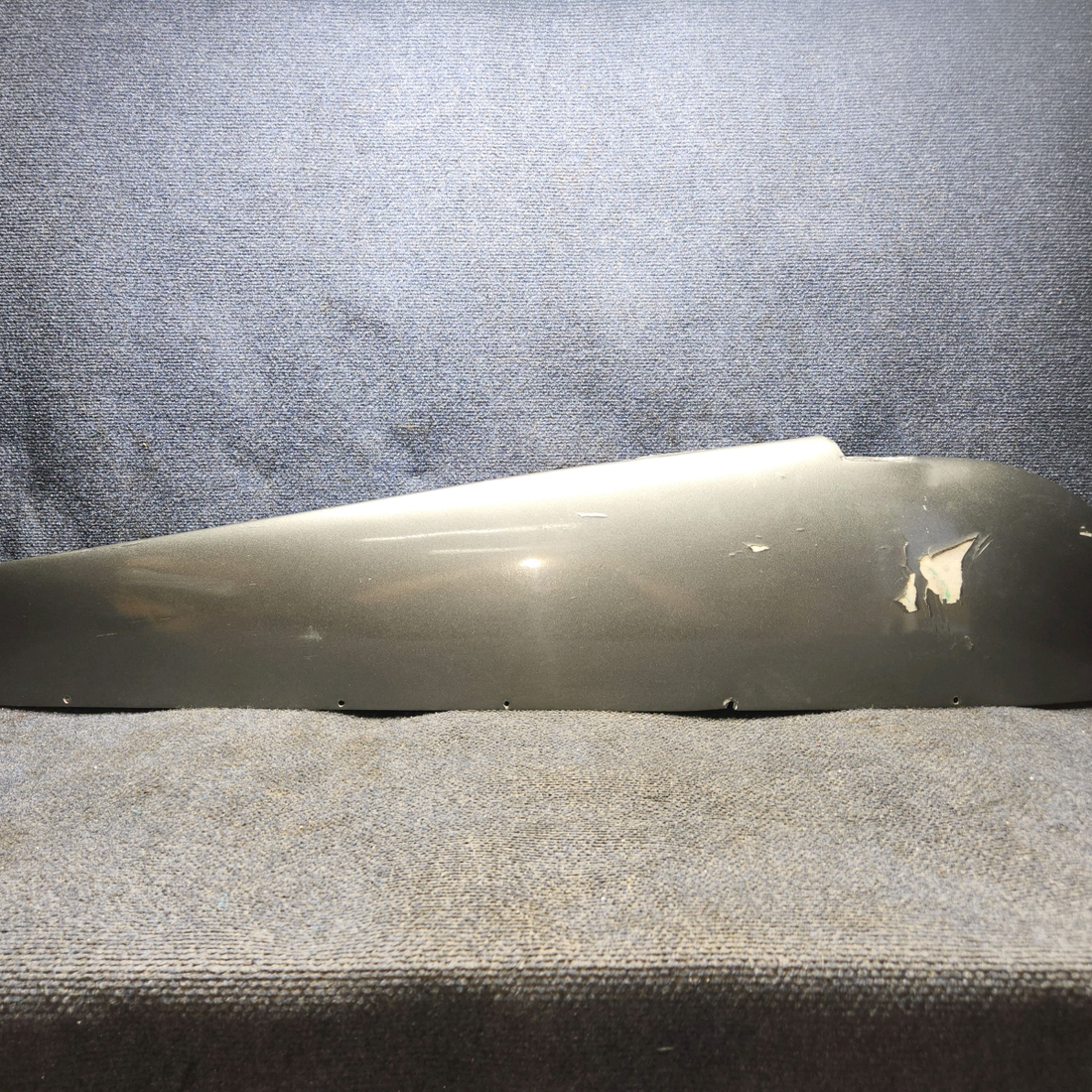 Used aircraft parts for sale, 0723200-6 Cessna 172E Wing Tip RH (Cracked)