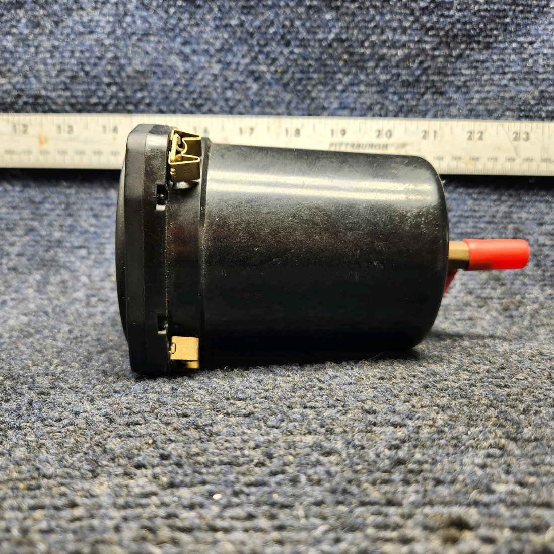 Used aircraft parts for sale, 7000 United Instruments 7000 UNITED INSTRUMENTS VERTICAL SPEED INDICATOR
