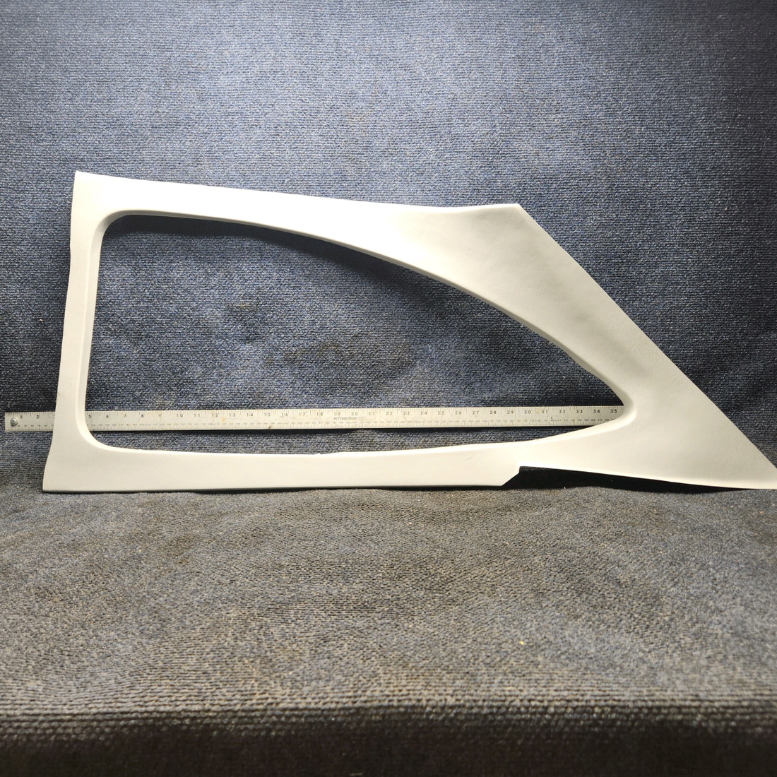 Used aircraft parts for sale, P0500210-40-LG Premier Aero Cessna 172E Side Window Molding RH