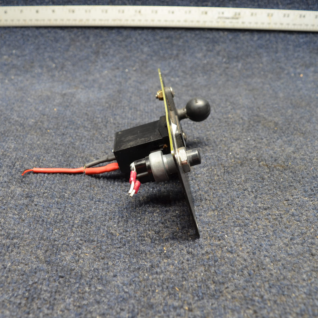 Used aircraft parts for sale, HOUR METER Cessna C175 HOUR METER TT312.4