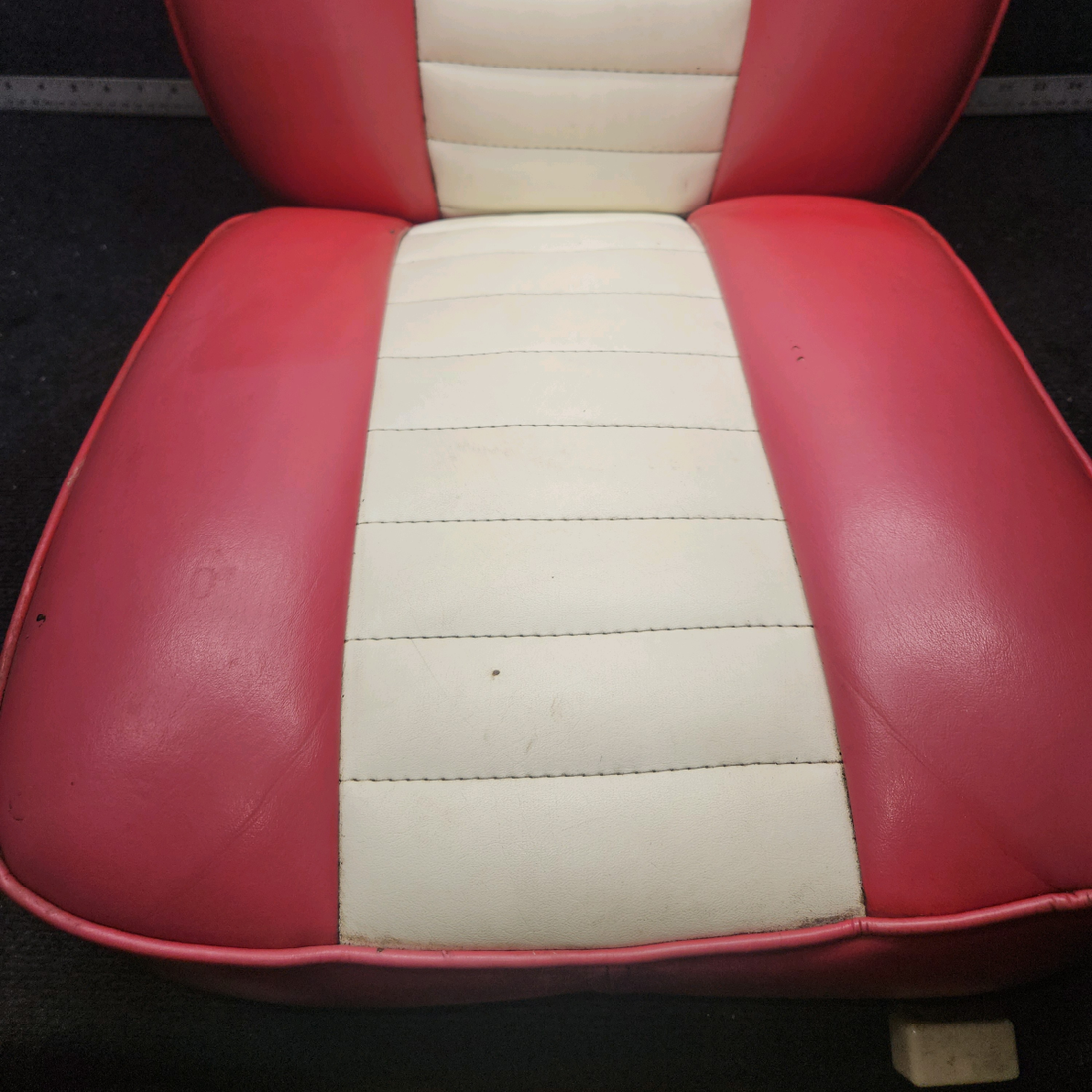 Used aircraft parts for sale, 0400118-65 cessna 150G L/H (Pilot) Seat
