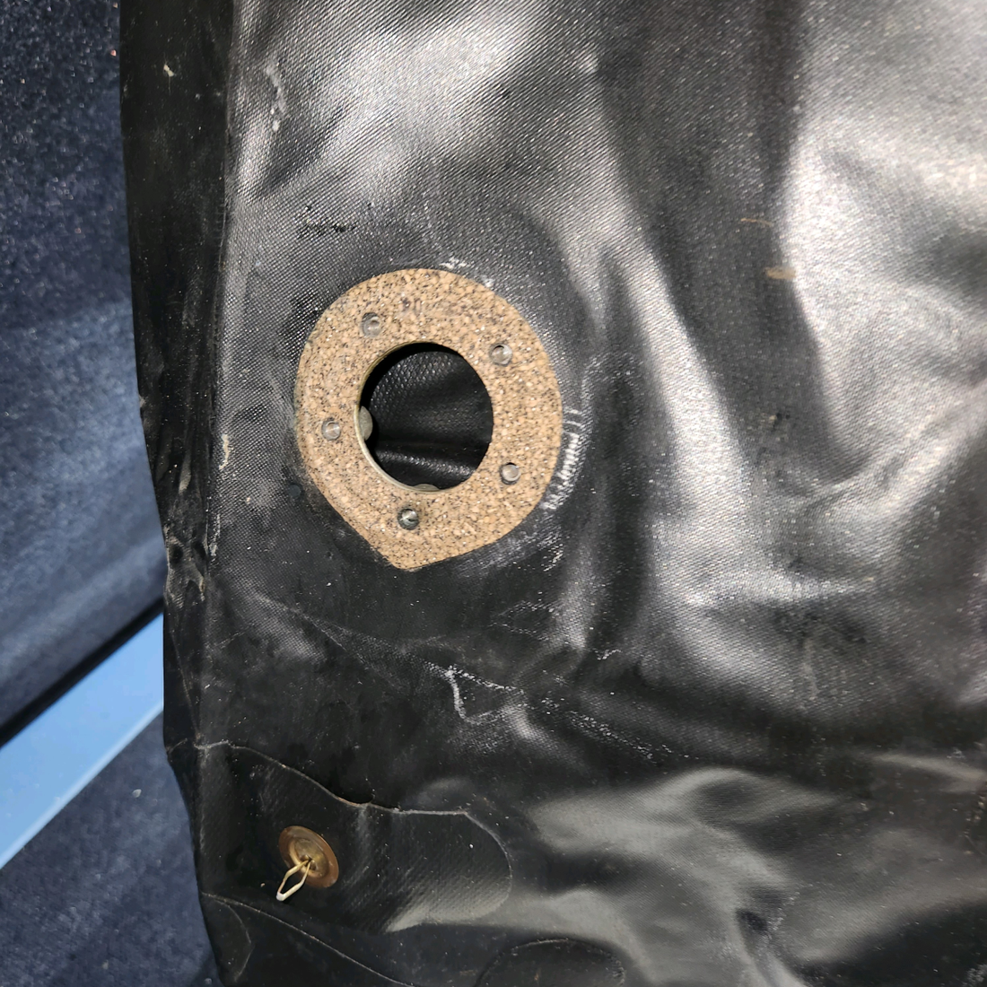 Used aircraft parts for sale, 95-920011-14 BEECHCRAFT 95-55B Auxiliary Fuel Cell - RH – 31 Gallons, MFG 11/2004