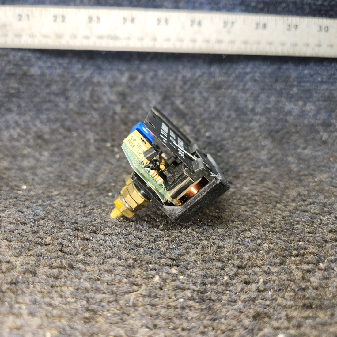 Used aircraft parts for sale, 5-90756 Rochester Piper PA-28RT-201 Fuel Gauge 28 Volts