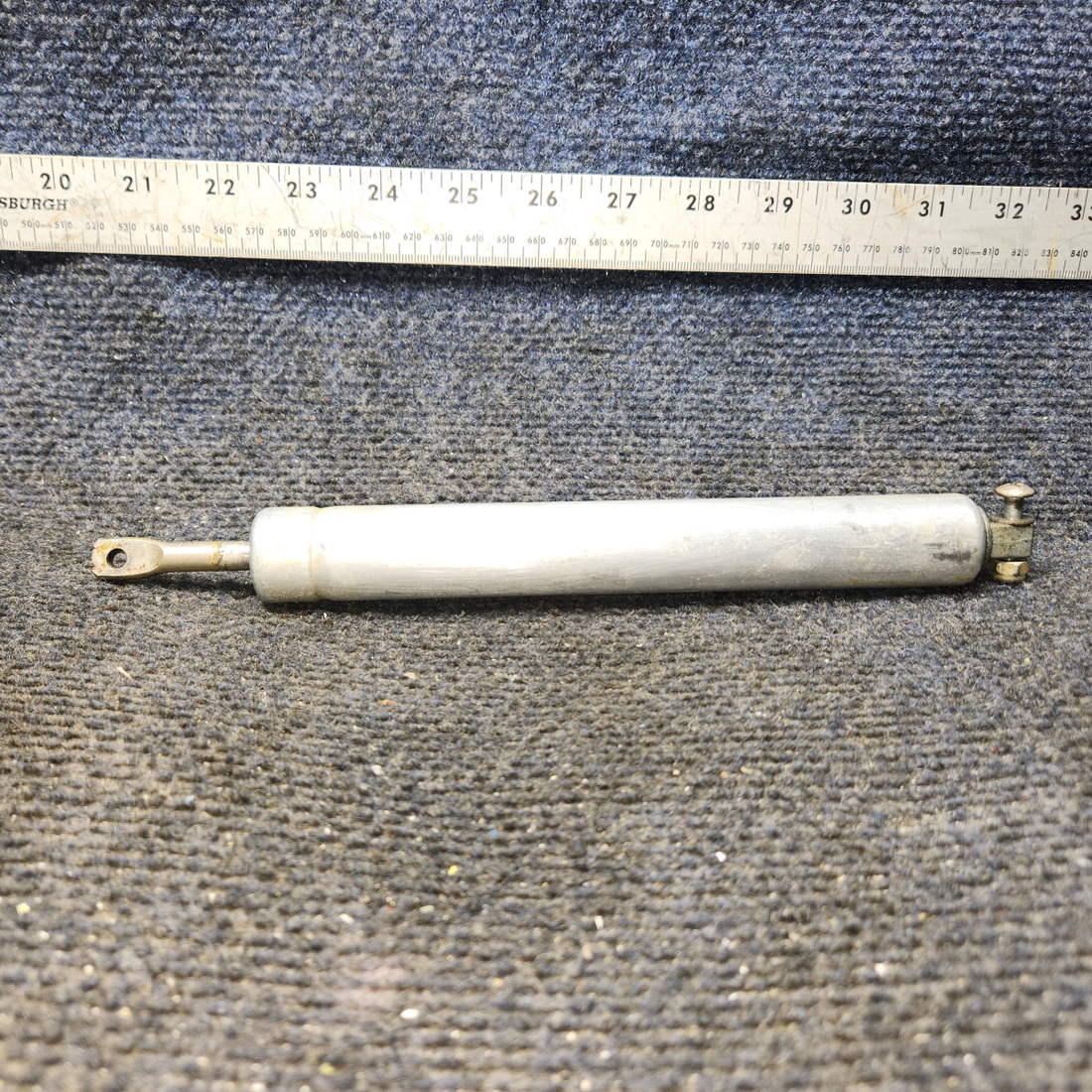 Used aircraft parts for sale, 10650 Cessna 172F Flap Actuator Cylinder Assembly
