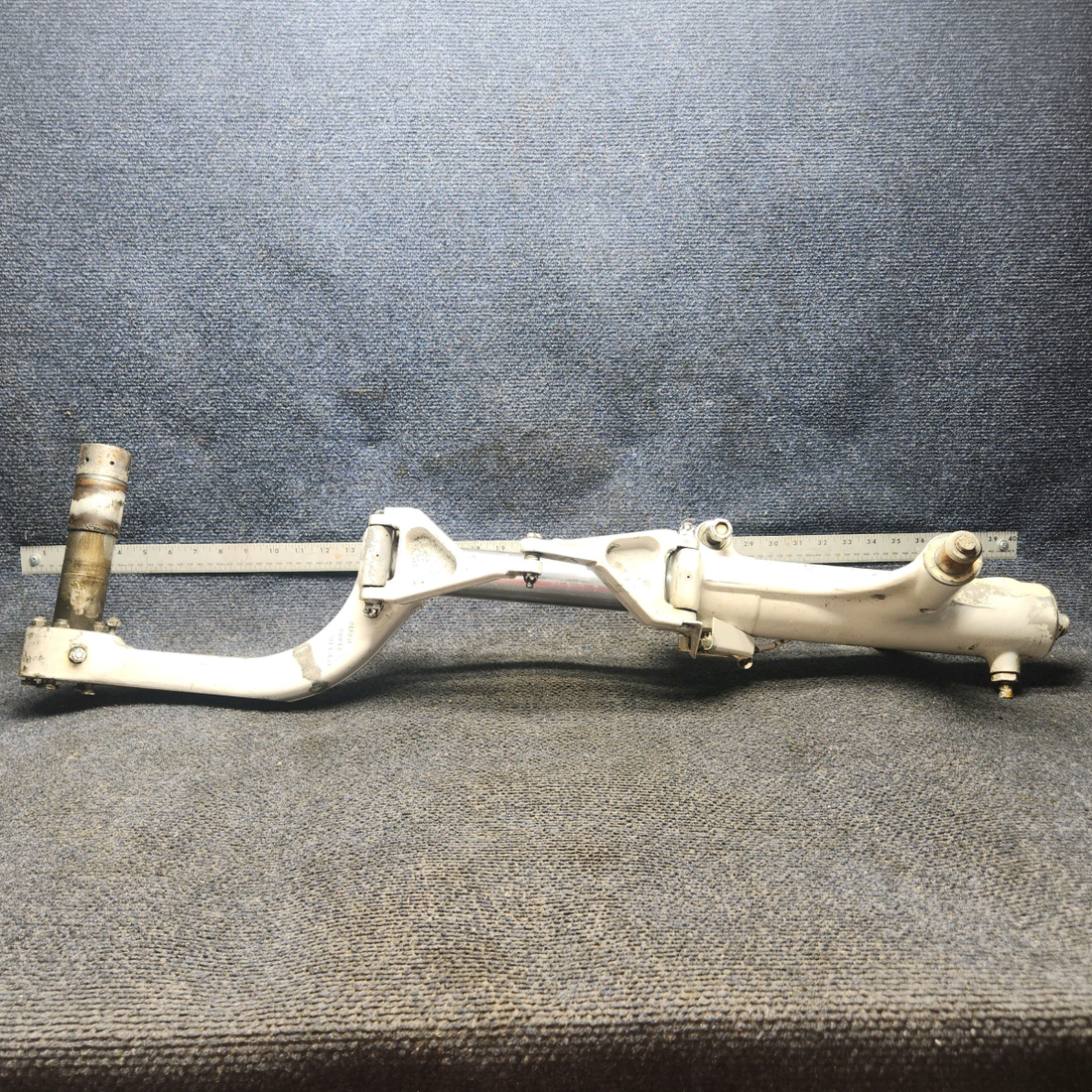 Used aircraft parts for sale, 96766-016 Piper PA32RT-300 Main Gear Strut Assembly with Torque Links  - LH