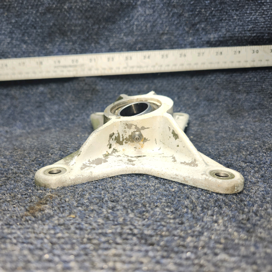 Used aircraft parts for sale, 67040-014 PIPER PA28RT-201 Fitting Assy Forward L.H