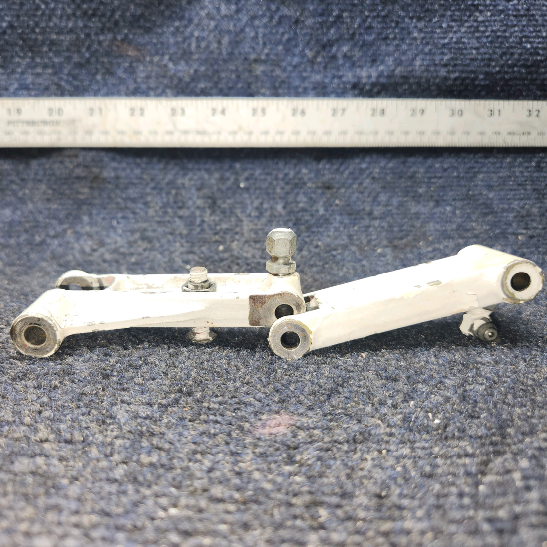 Used aircraft parts for sale, 35-825035-2, 35-825173-2 BEECHCRAFT 95-55B Nose Gear Steering Link & Idle Cross Link Assembly
