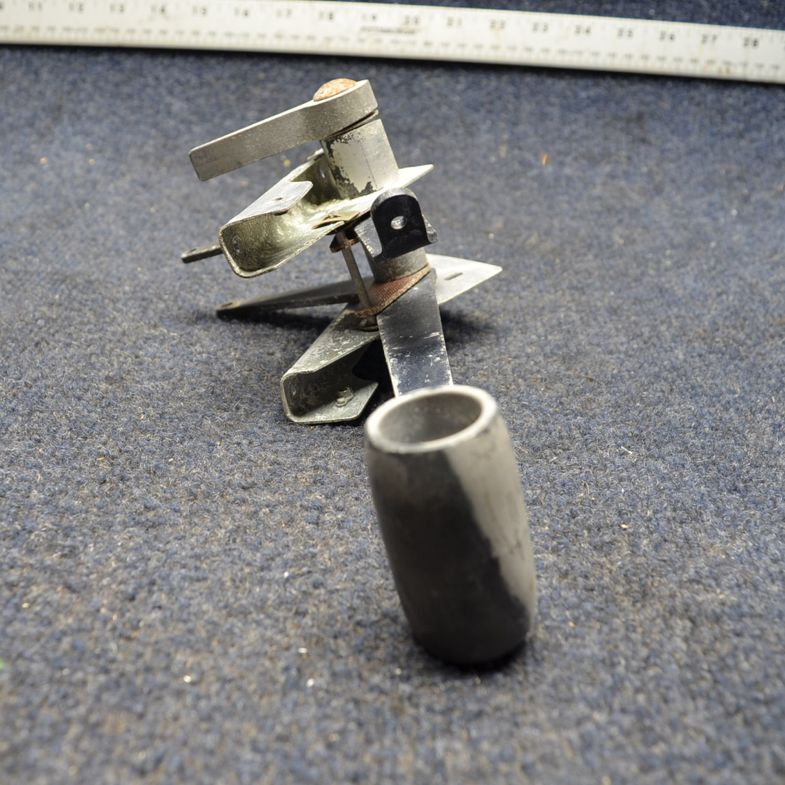 Used aircraft parts for sale, 65850-000 PIPER PA28-140 ENGINE CONTROL QUADRANT