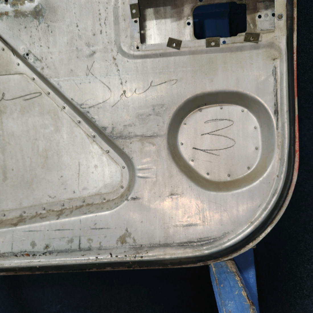 Used aircraft parts for sale, 0413033-2 cessna 150G Cabin Door – RH