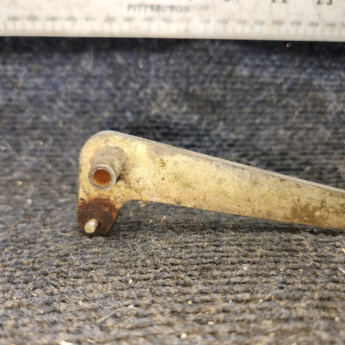 Used aircraft parts for sale, 79515-013 piper PA-28-181 Cabin Door Latch Handle