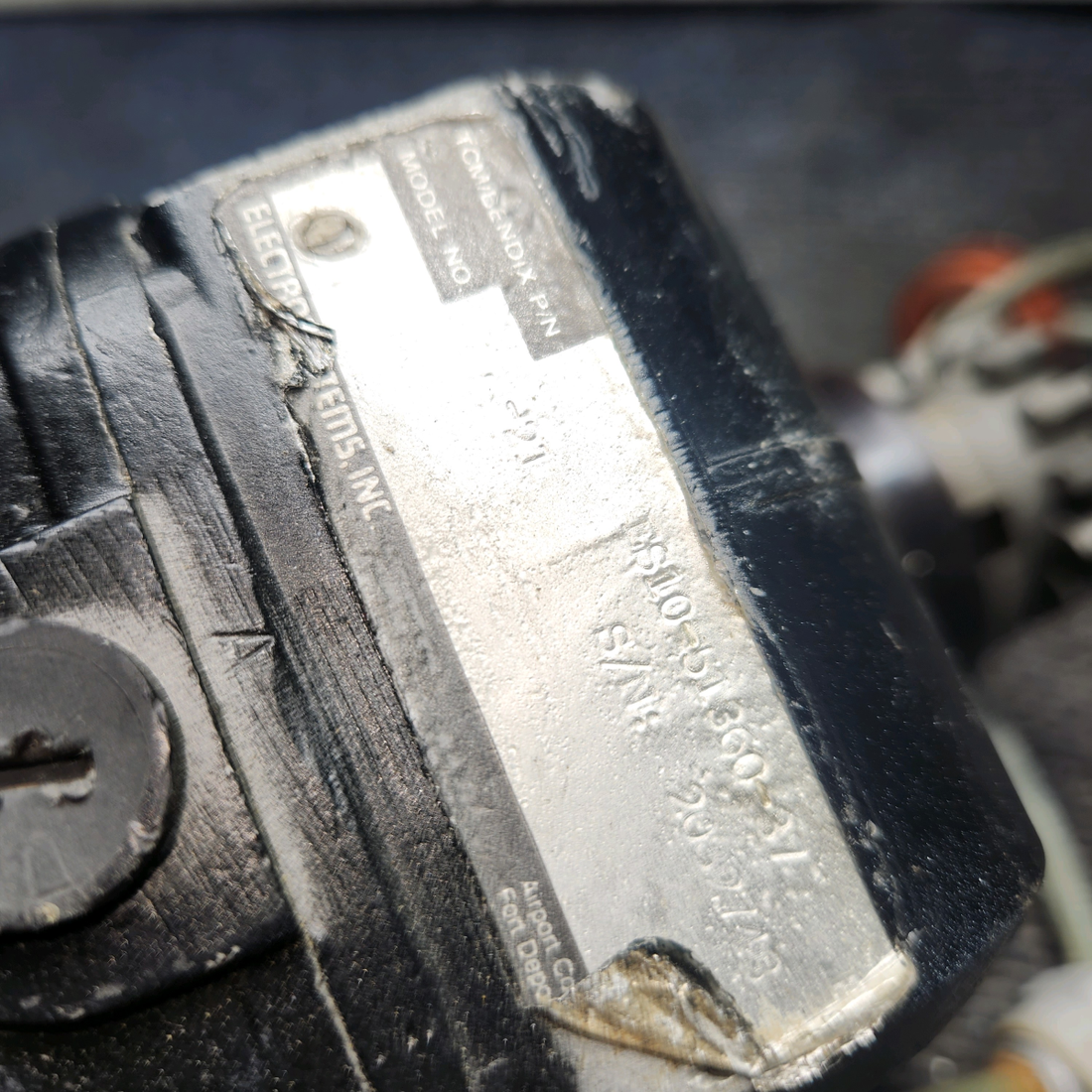 Used aircraft parts for sale, 10-51360-29 Bendix Piper PA-28-140 Magneto