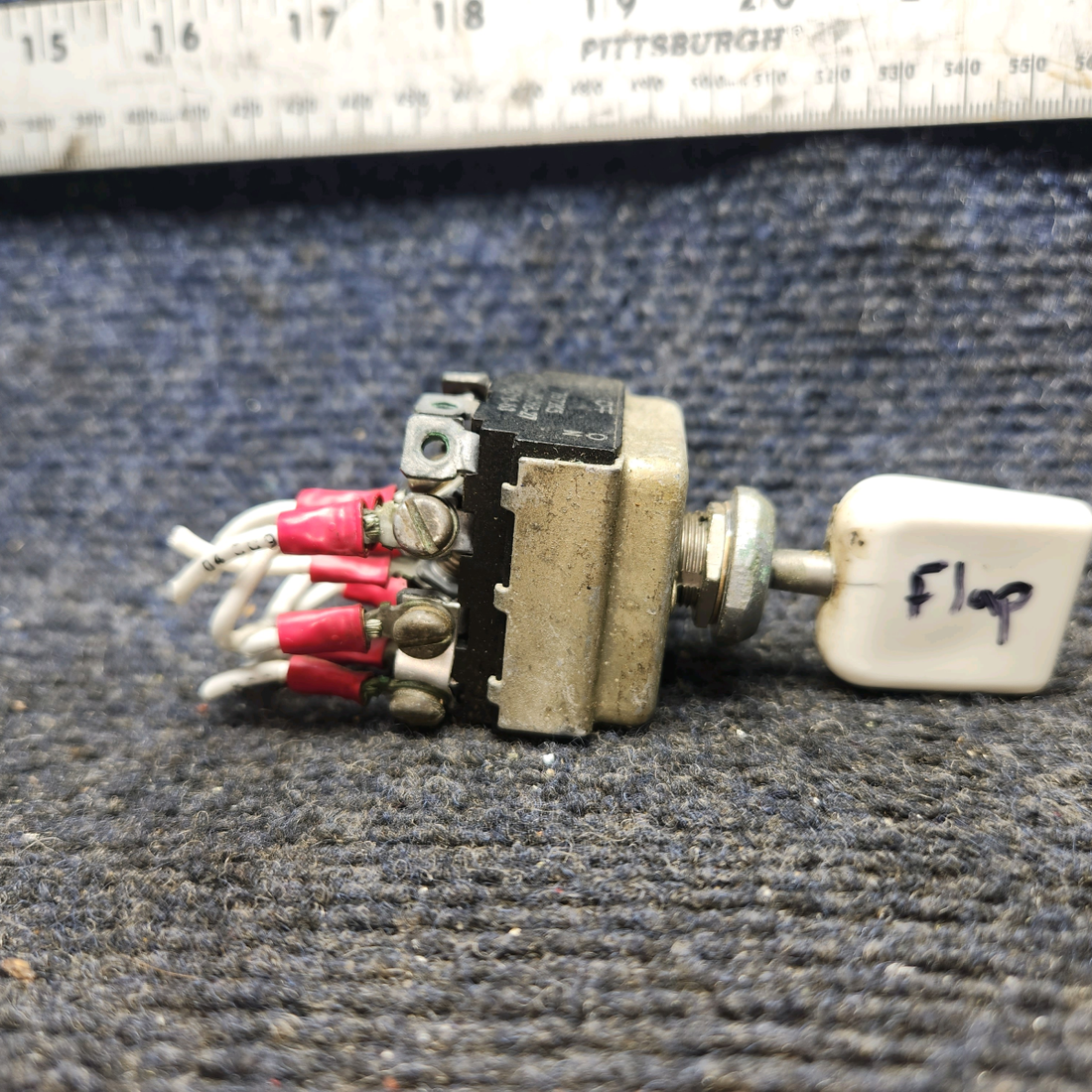 Used aircraft parts for sale, 7672K5 Eaton Cessna 182G Flap Toggle Swith