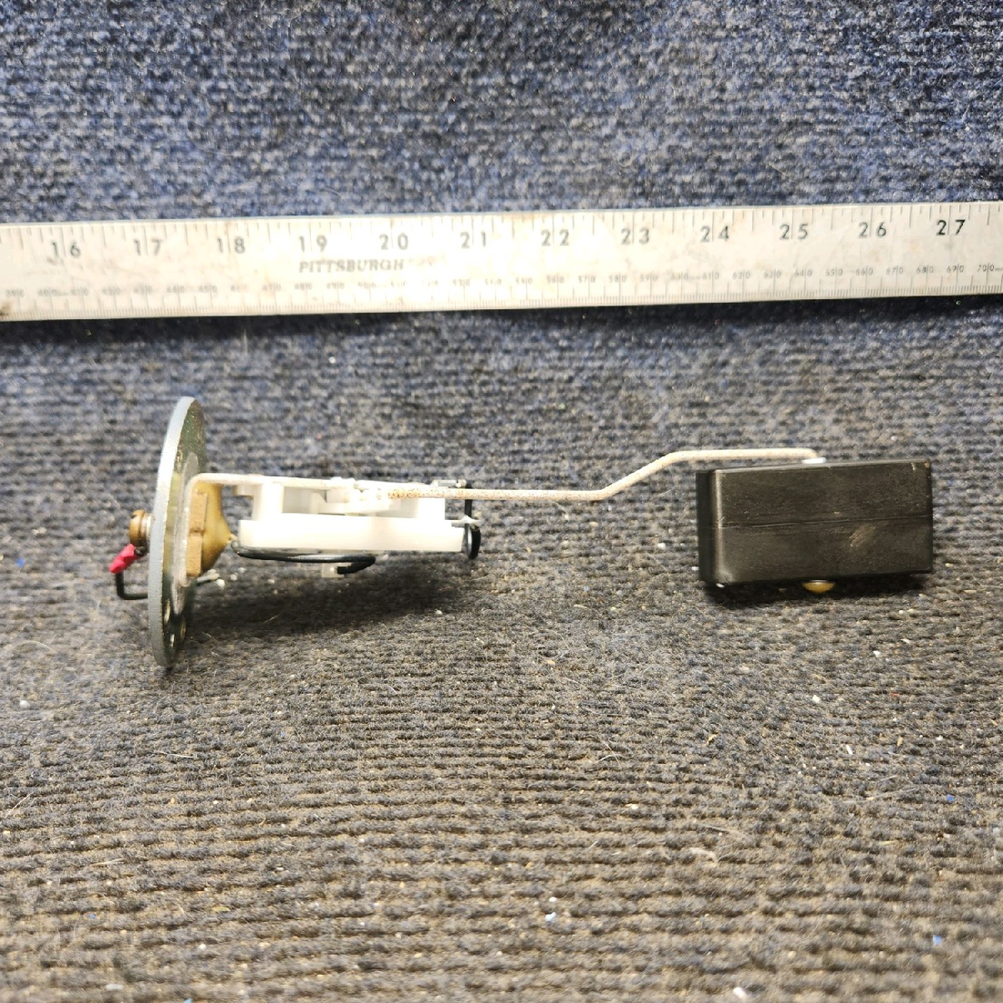 Used aircraft parts for sale, 68101-002 piper PA-28-181 Fuel Quantity Sender Transmitter