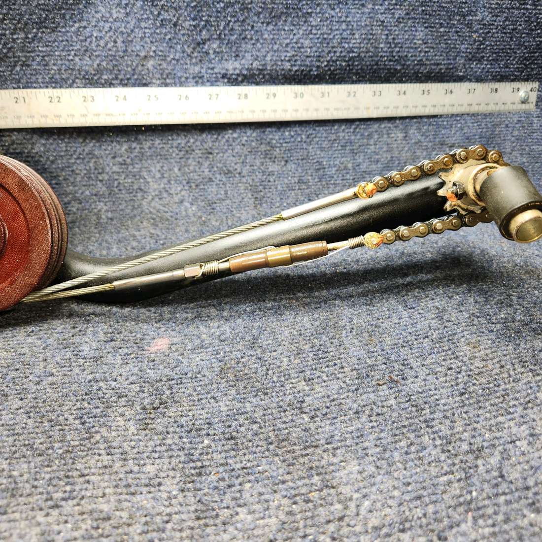 Used aircraft parts for sale, 0511782-17 CESSNA 172K CONTROL YOKE WELD ASSEMBLY & U-JOINTS
