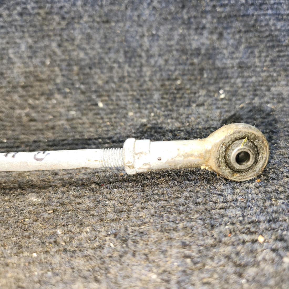 Used aircraft parts for sale, 0523537-2 Cessna 172E Flap Push-Pull Rod