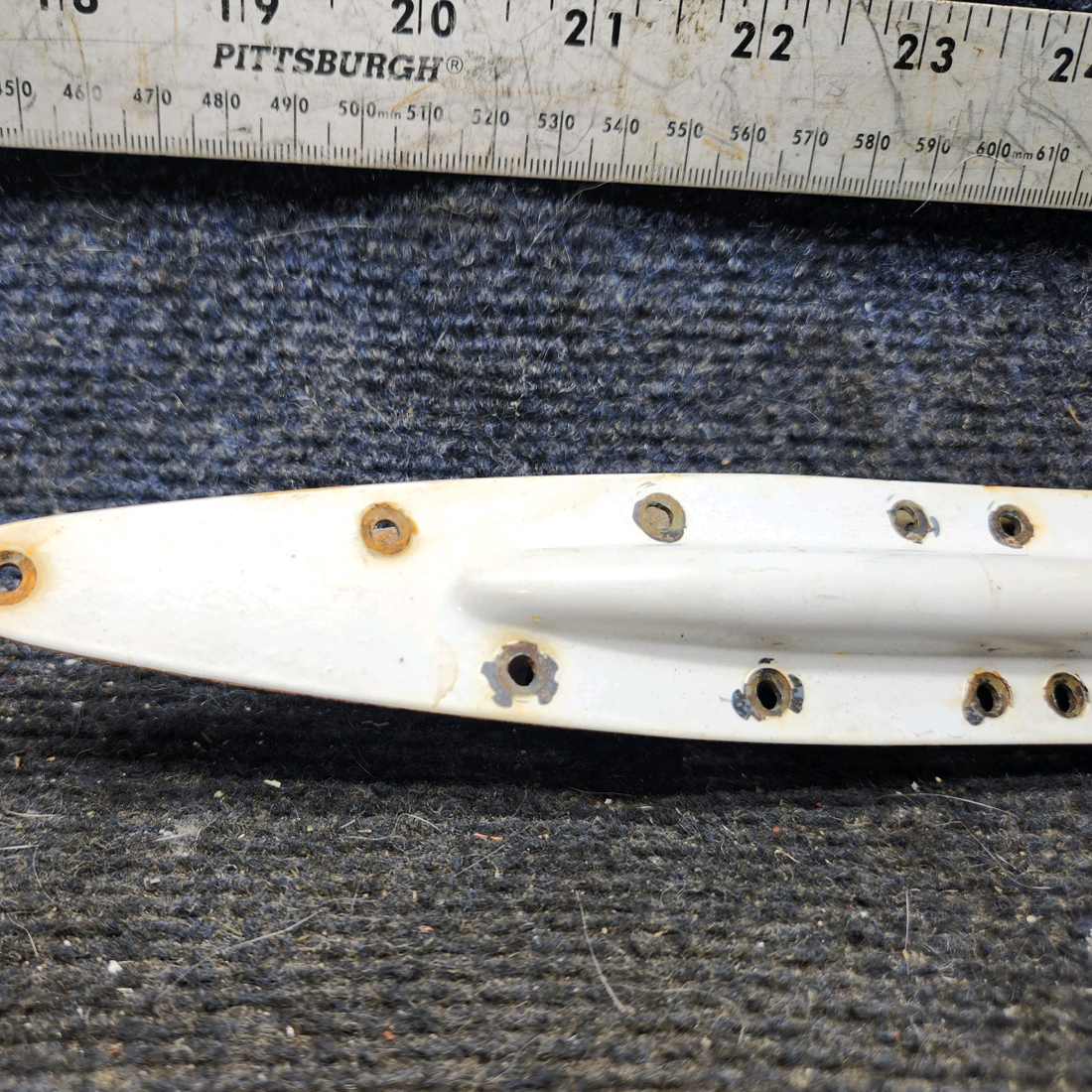 Used aircraft parts for sale, 0511238-1 cessna 172N Hinge Half Assembly