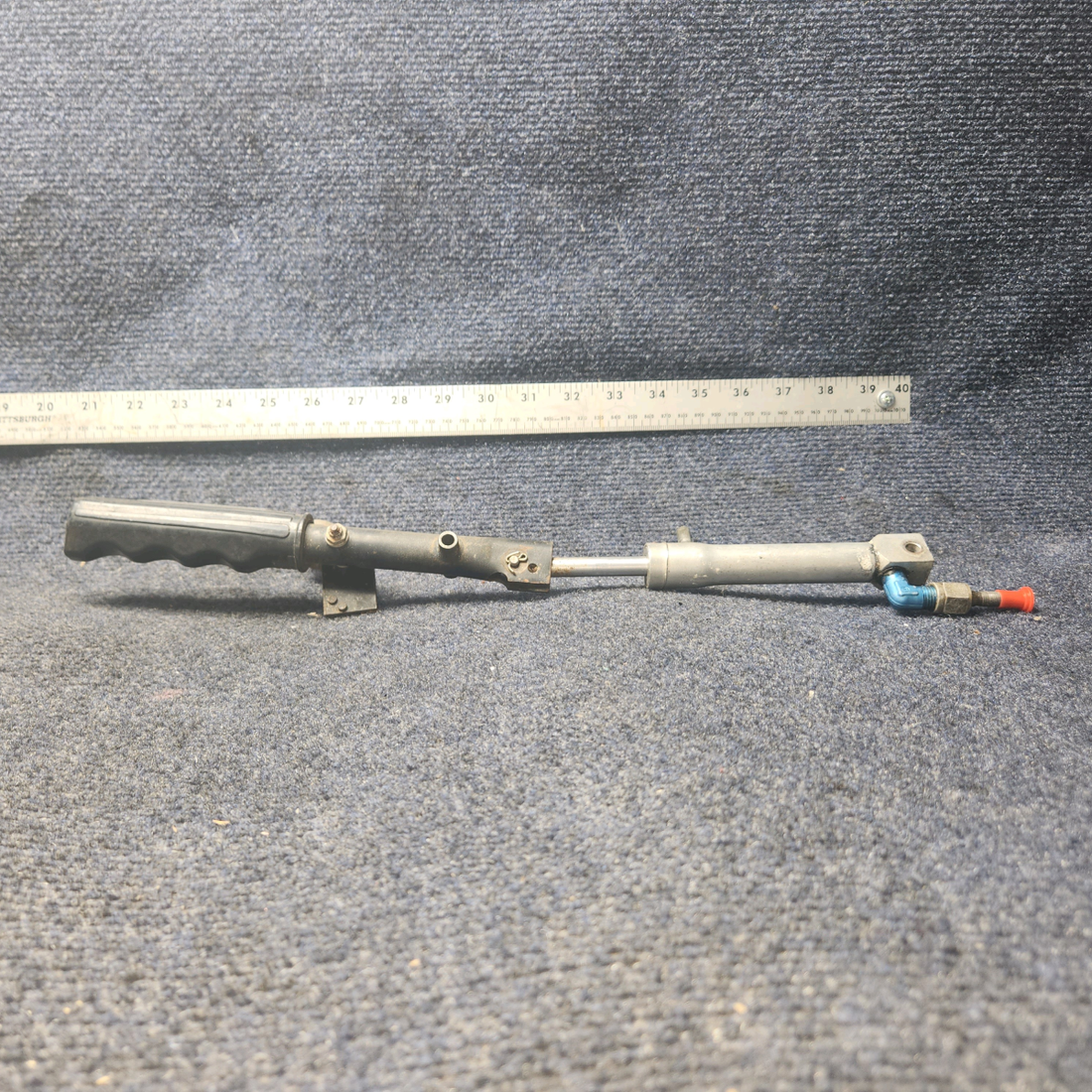 Used aircraft parts for sale, 63353-000 PIPER PA28-140 Actuator Assy Brake Cylinder/ Handele