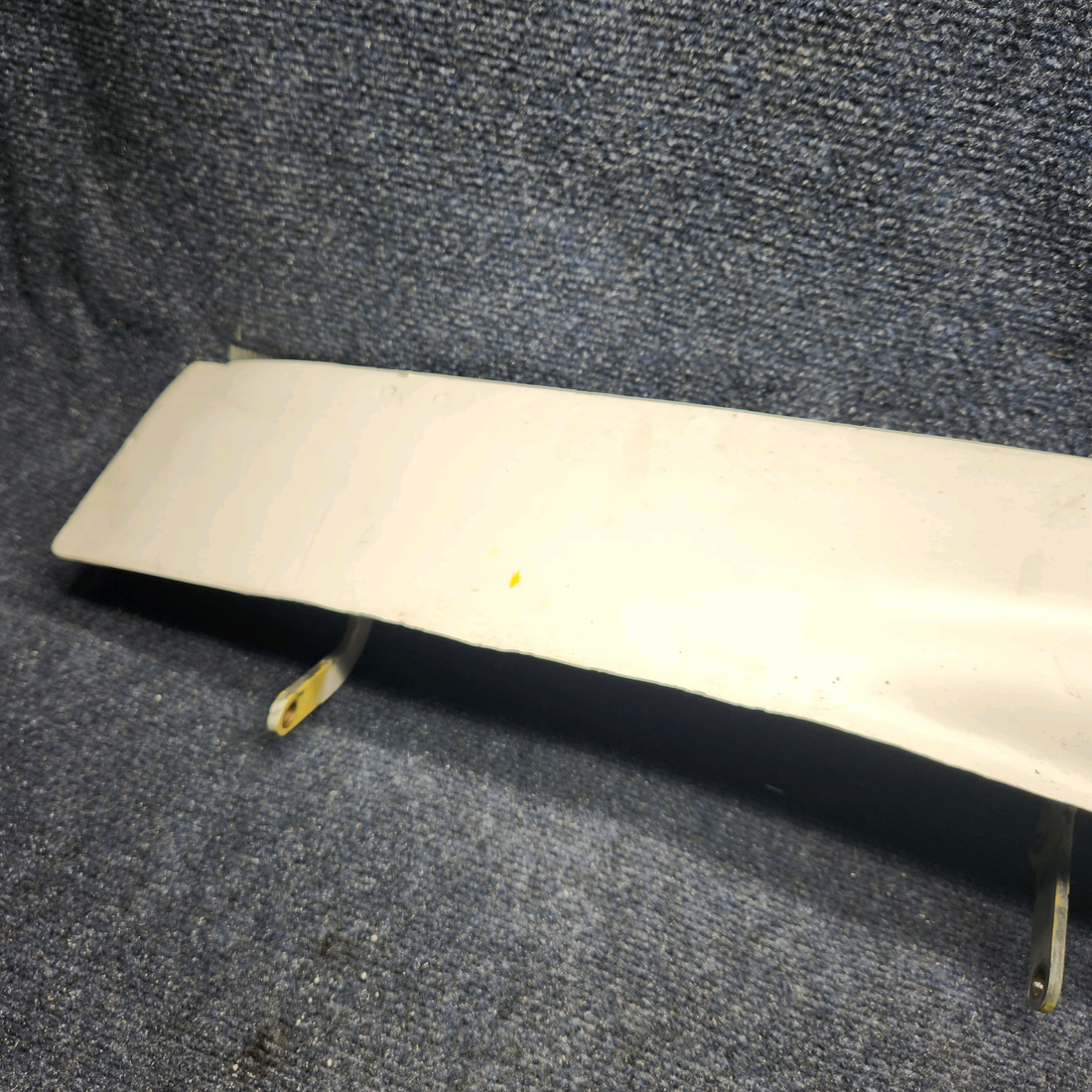 Used aircraft parts for sale, 2413083-1 CESSNA C172RG NOSE GEAR DOOR ASSEMBLY  LH