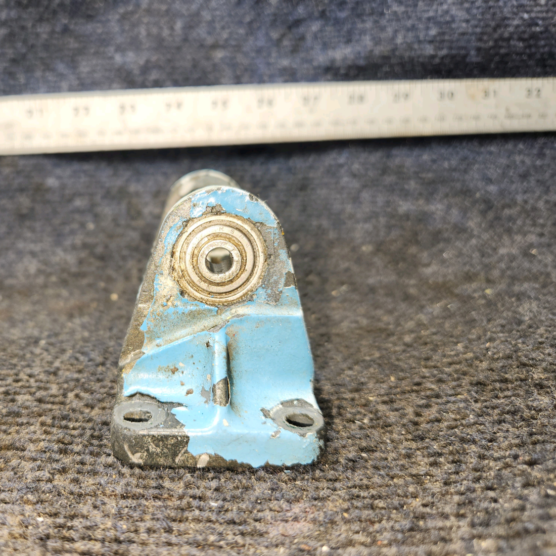 Used aircraft parts for sale, 95-610011-1 Beechcraft 35-33 Hinge Elevator Center