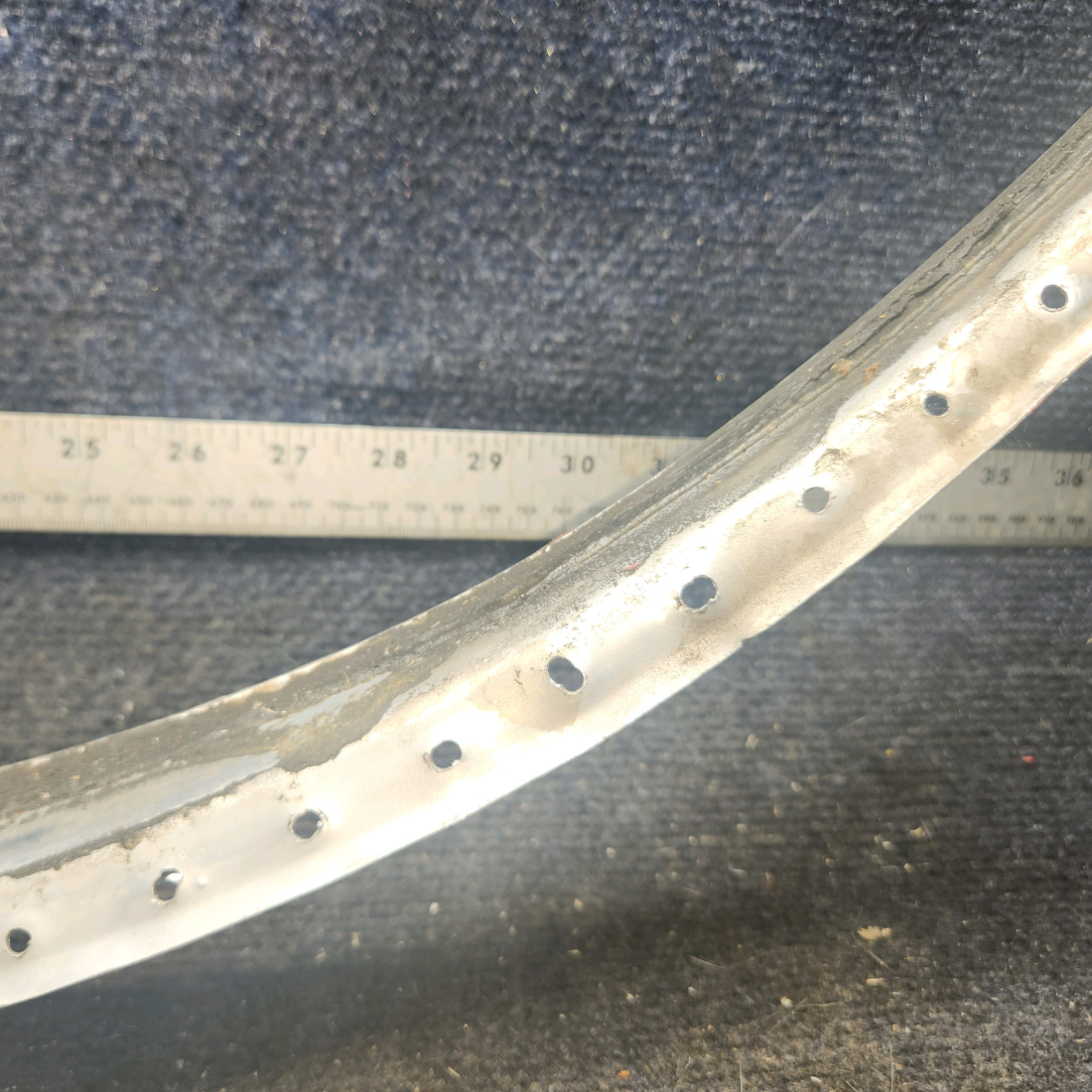 Used aircraft parts for sale, 0411479-50 cessna 150G Lower Outer Windshield Strip
