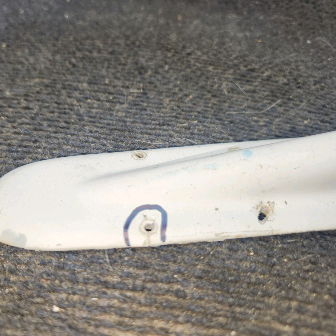 Used aircraft parts for sale, 0531020-1 cessna 172N Dorsal Fin Tip