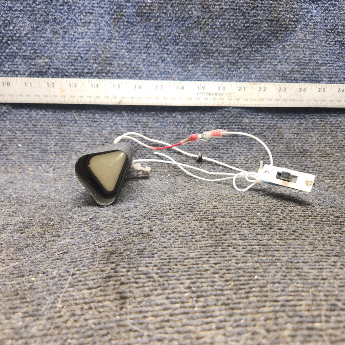 Used aircraft parts for sale, 1470089-14 cessna 172N Map Light Assembly