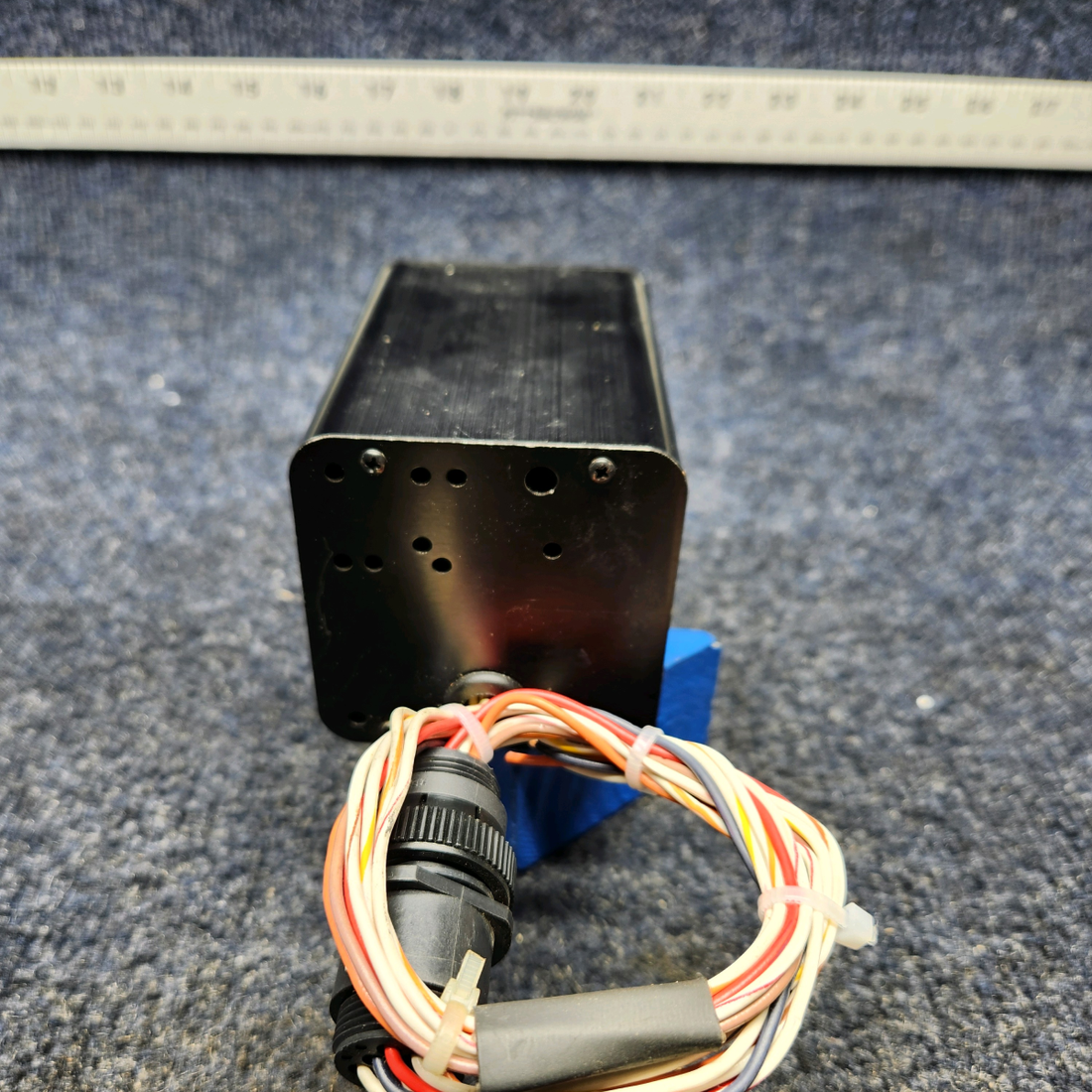 Used aircraft parts for sale, R1-6G30Y200G220R265 BEECHCRAFT F35 EI DIGITAL TACHOMETER