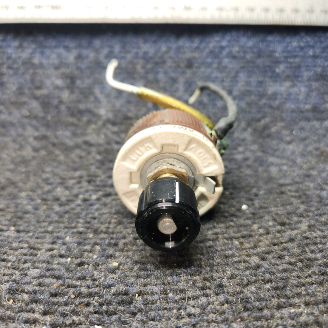 Used aircraft parts for sale, 1D1-763 Beechcraft C23 SUNDOWNER Overhead Light Dimmer Rheostat – 160 Ohm