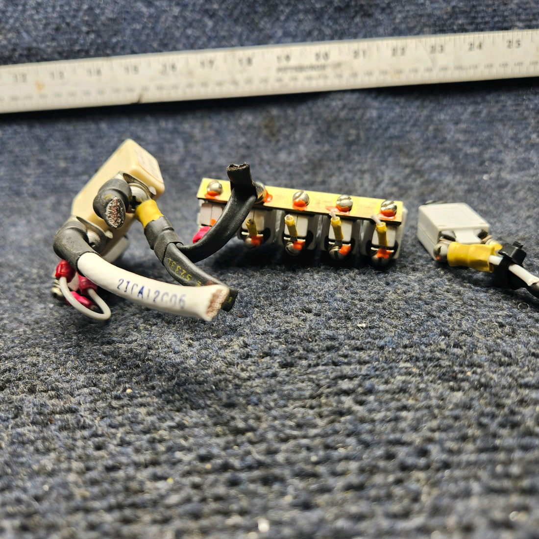 Used aircraft parts for sale, 7277-2-2 / -5 / -15 MOONEY M20J SET KLIXON AIRCRAFT CIRCUIT BREAKER TWO 5A -FOUR -2A - ONE -15. TOTAL SEVEN