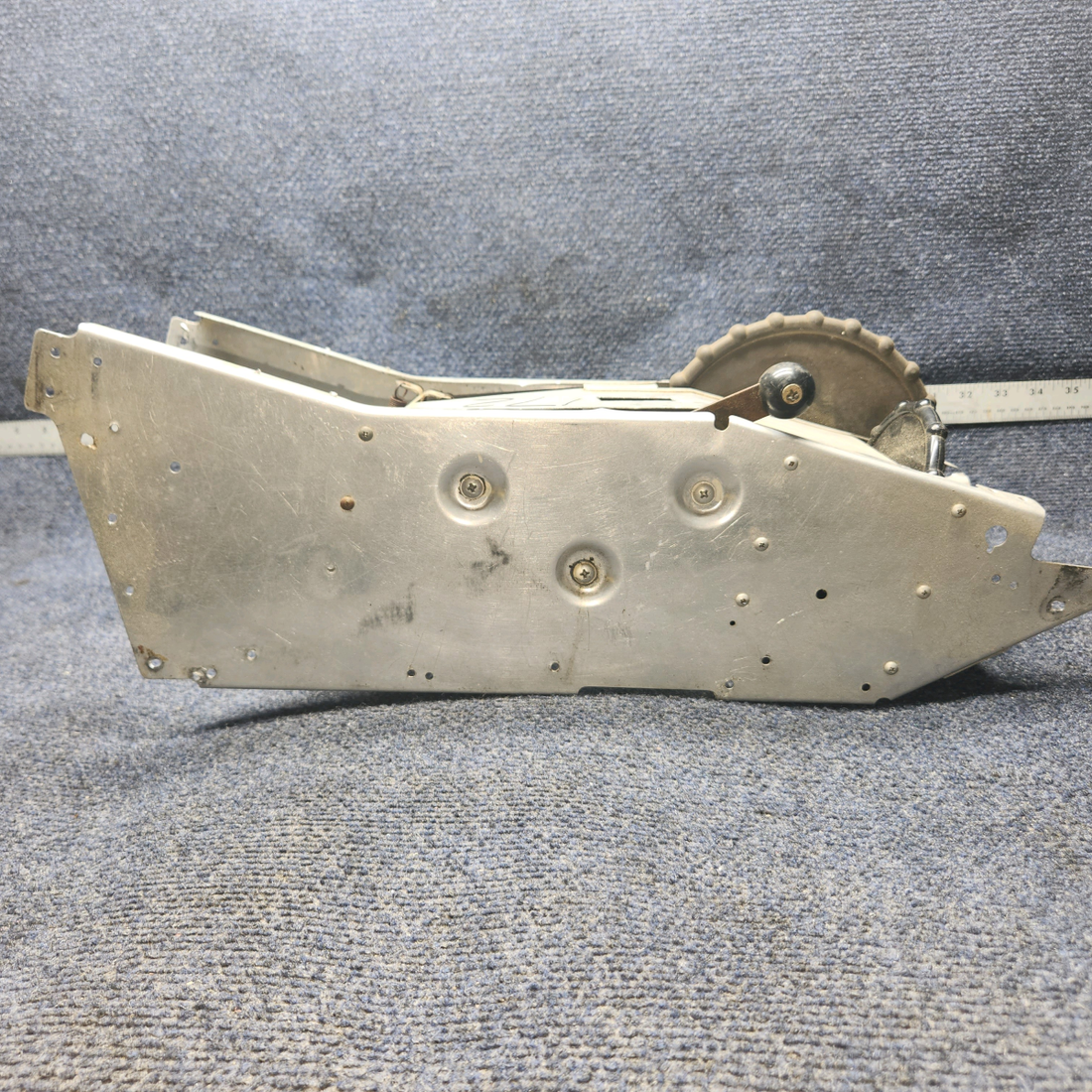 Used aircraft parts for sale, 2413013-200 Cessna 172RG Console Assy