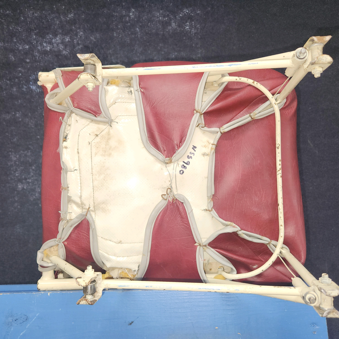 Used aircraft parts for sale, 65879-00 Piper PA28-140 Front Seat Assy LH / RH