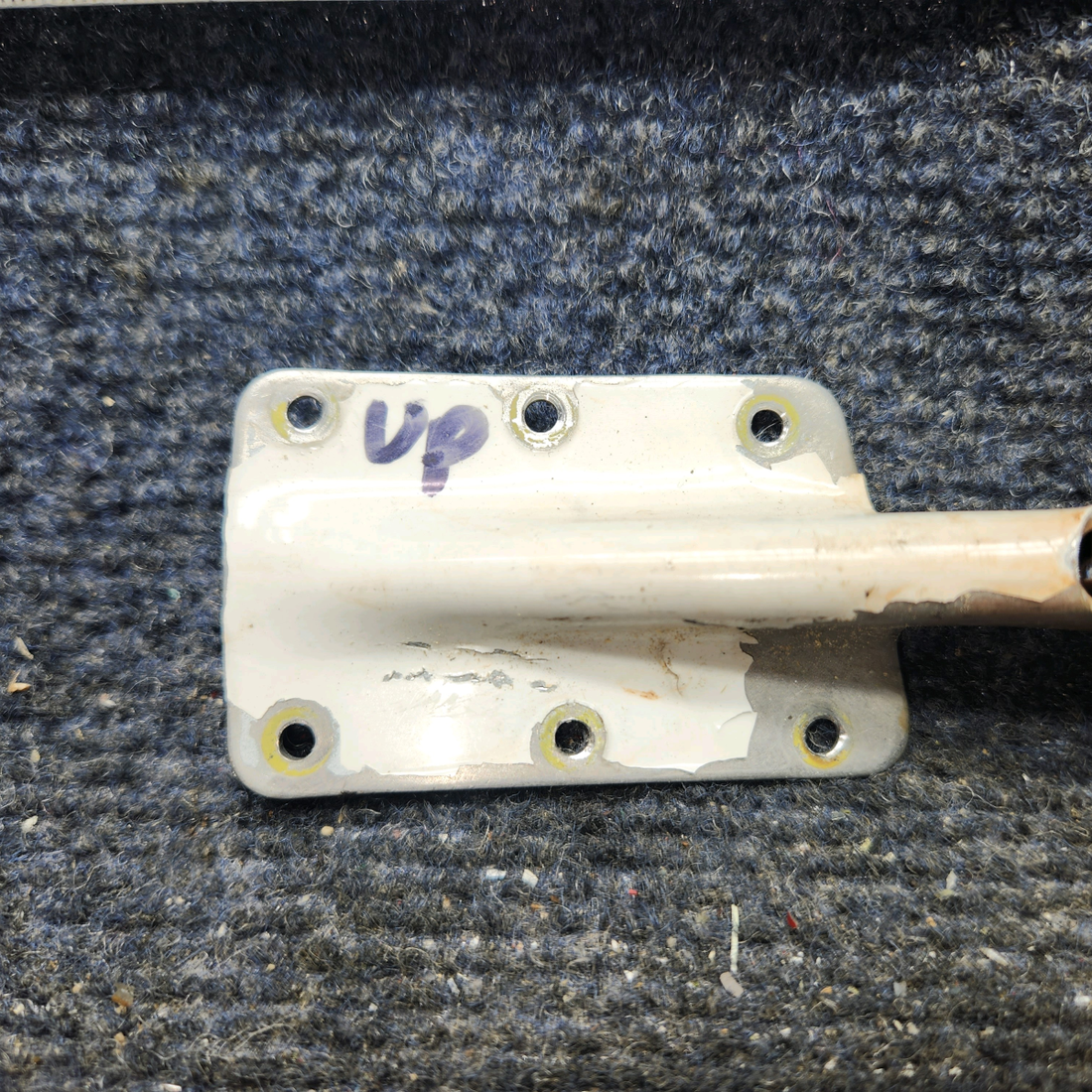 Used aircraft parts for sale, 63050-000 Piper PA28-140 Cabin Door Top Hinge