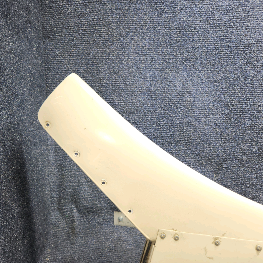 Used aircraft parts for sale, 0531006-76 , 0531012-1 CESSNA 172K DORSAL FIN
