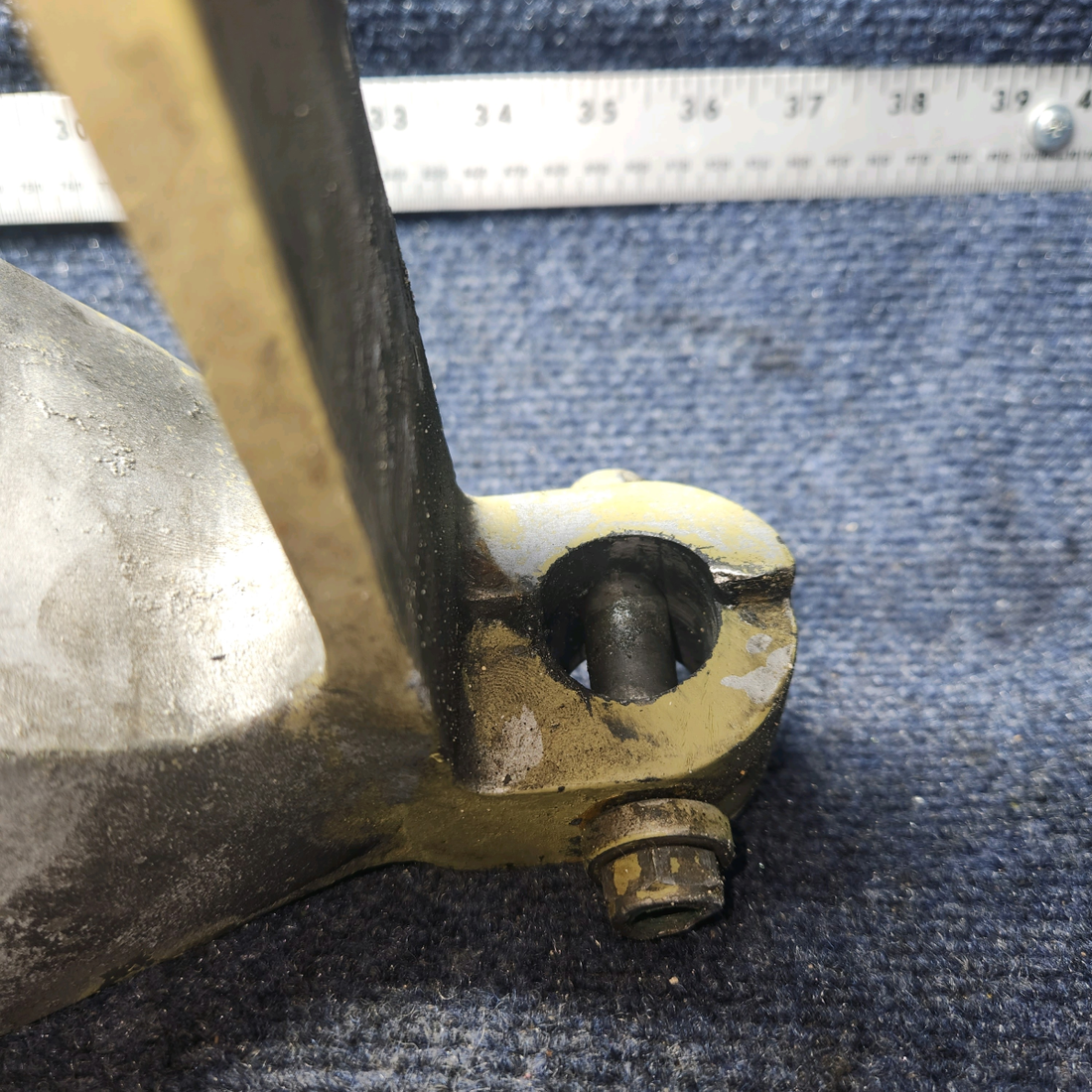 Used aircraft parts for sale, 169-810001-602 Beechcraft A24R Main Landing Gear Assembly RH