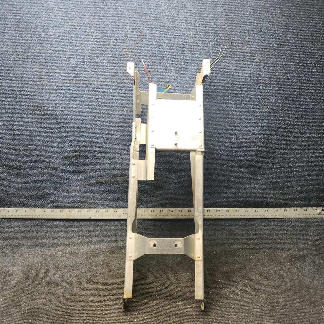 Used aircraft parts for sale, 0513368-201, 0513368-200 Cessna 172F Console Structure  Assembly