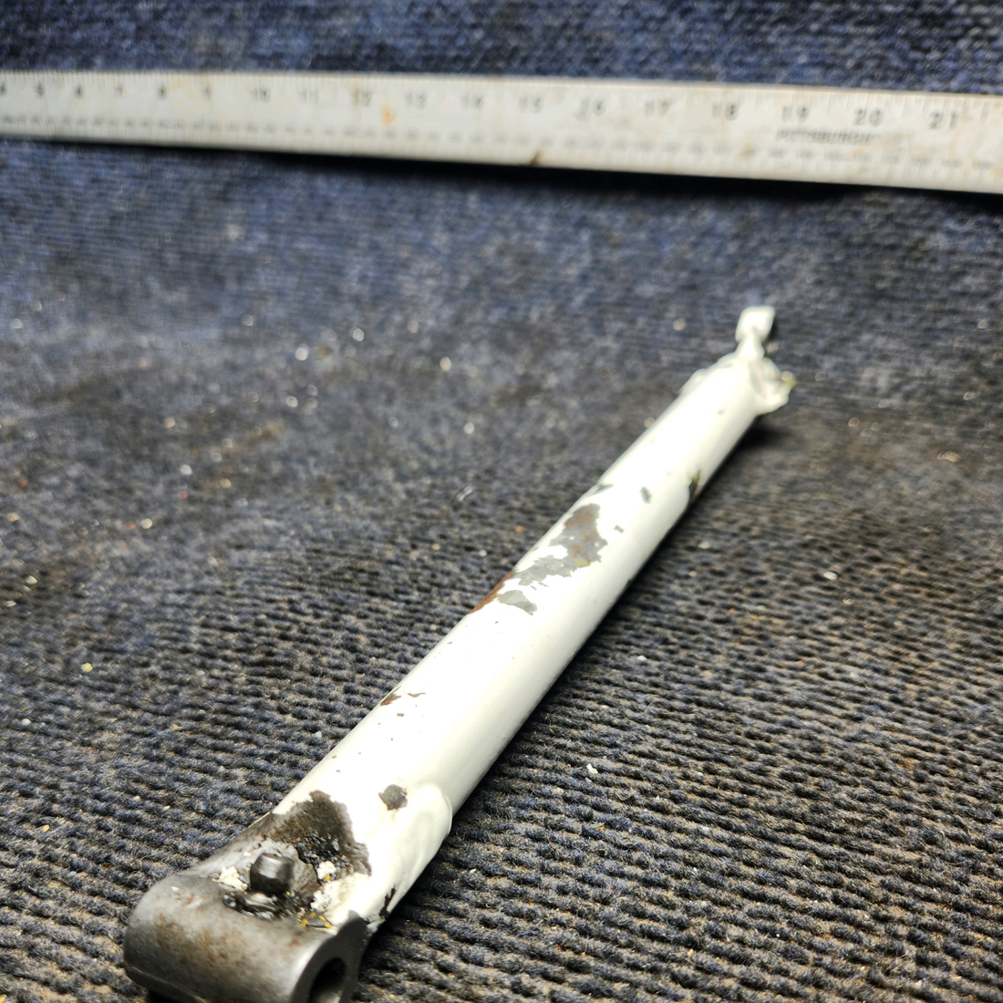 Used aircraft parts for sale, 35-825080-10 Beechcraft 35-33 Leg Assembly Drag