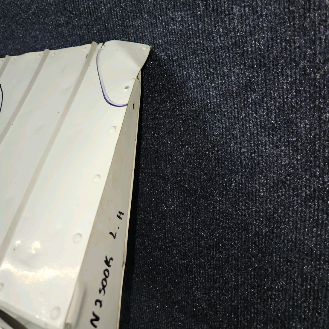 Used aircraft parts for sale, 0523800 cessna 150G Aileron Assembly – LH