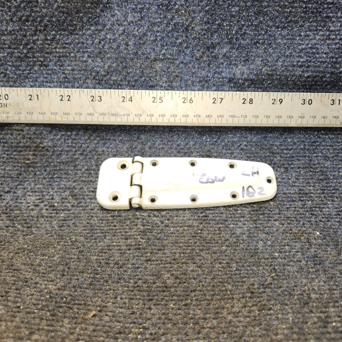 Used aircraft parts for sale, 0711037-19 Cessna Cabin Door  Hinge Assembly Lower - LH