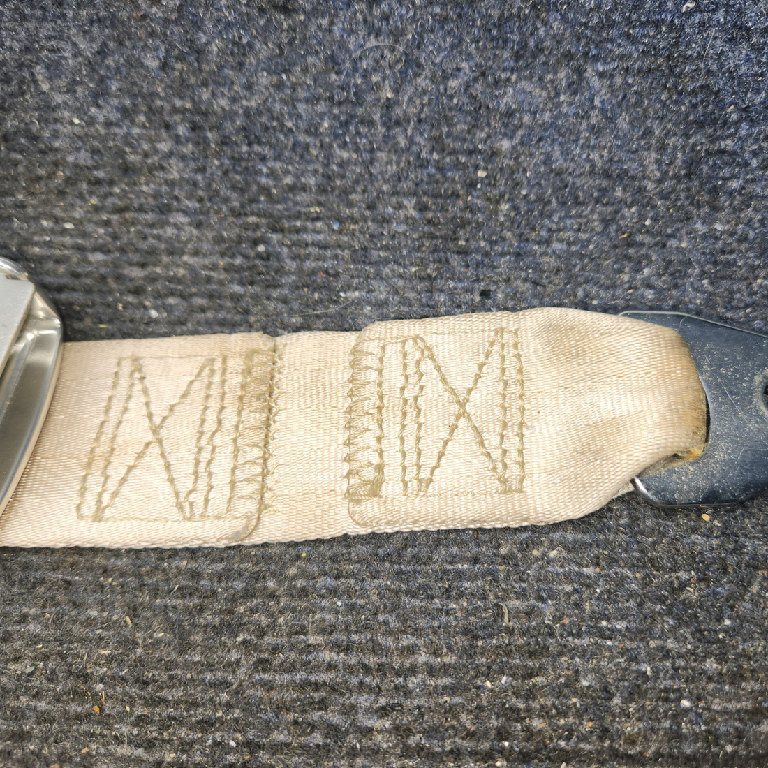 Used aircraft parts for sale, 3079-3-311-8060 AmSafe Beechcraft 95-55B Pilot or Co-Pilot Seat Belt