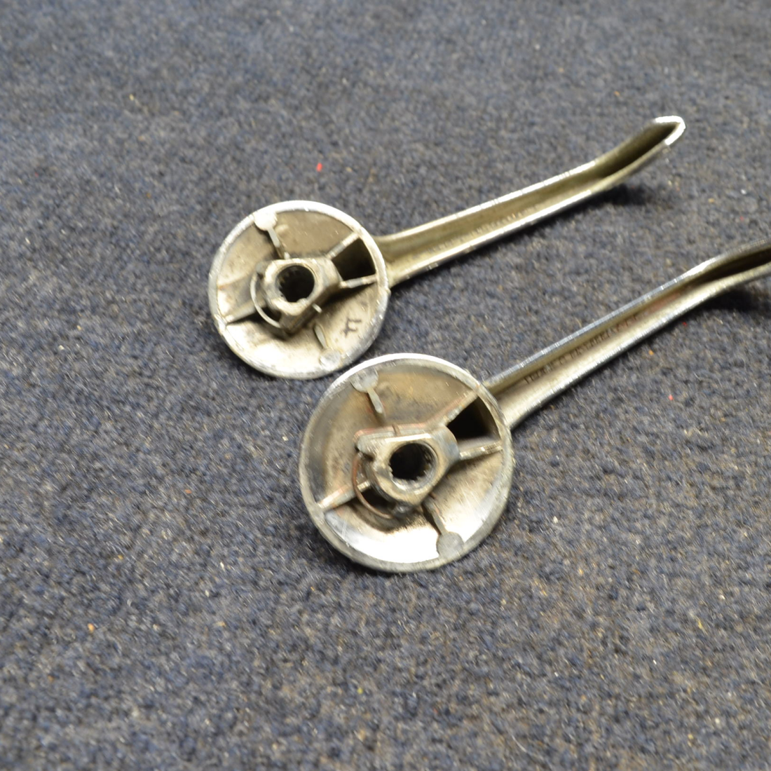 Used aircraft parts for sale, 0511303-1 Cessna C175 CABIN DOOR HANDLE INDSIDE DOOR- PRICE PER EACH