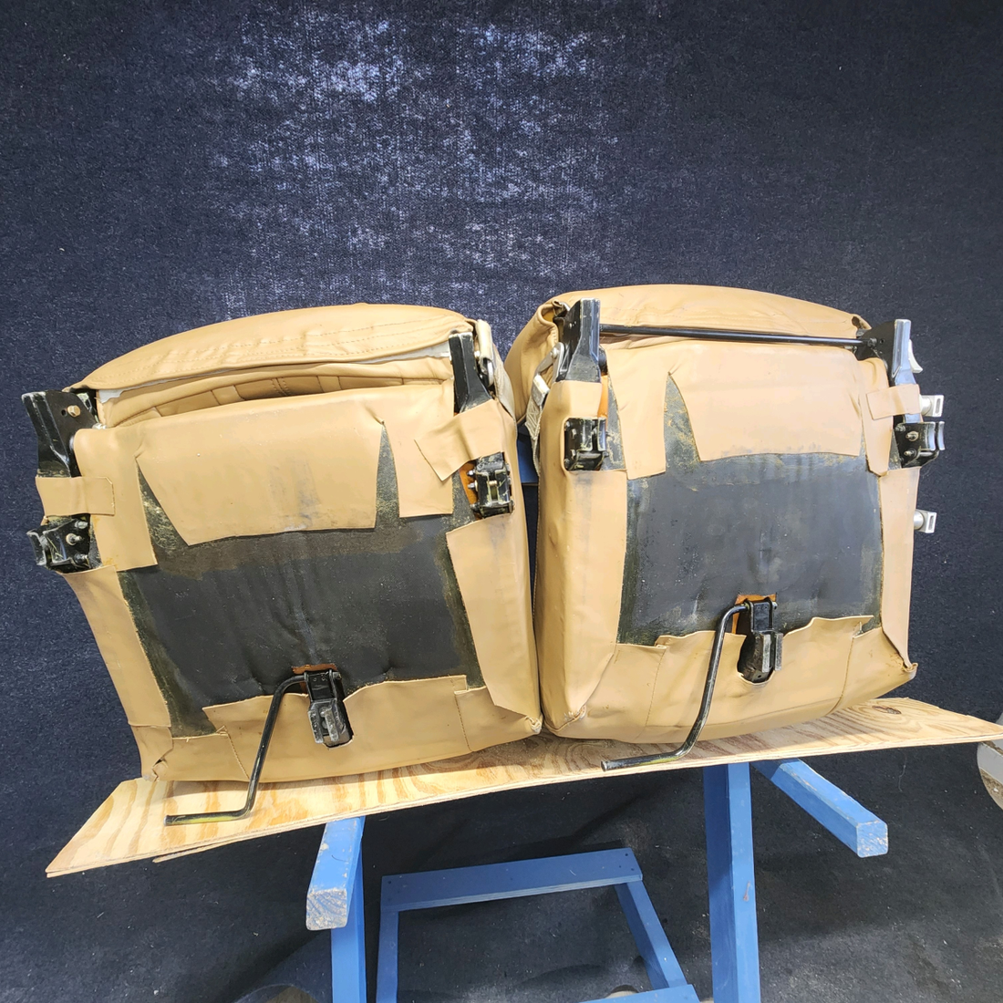 Used aircraft parts for sale, 33-530024 / 33-530041 Beechcraft F33A F33A LEATHER FOUR SEAT AND CARPET "SEE PHOTOS FOR DETAILS":