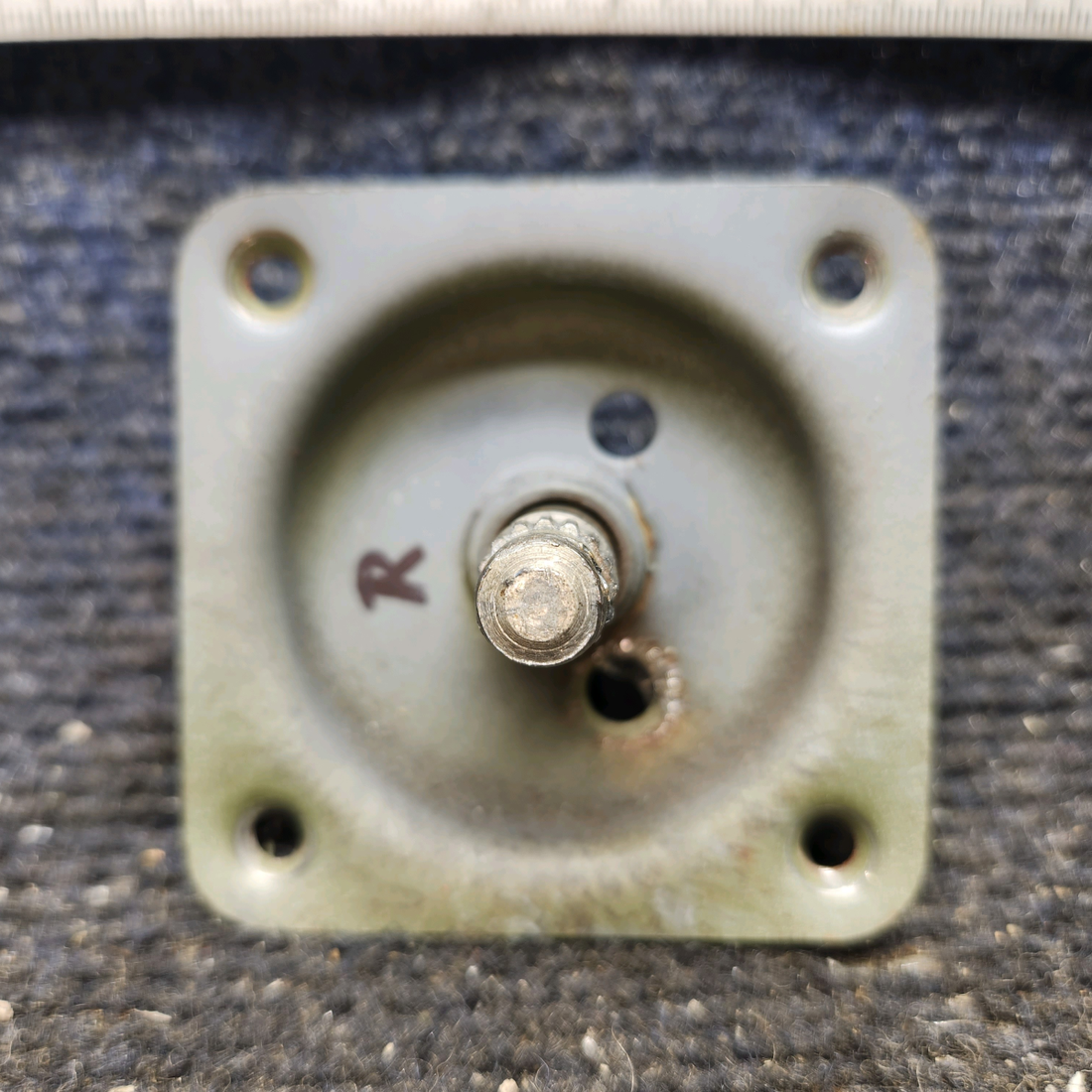 Used aircraft parts for sale, 0413195-3, 0511227-7 Cessna 172E Cabin Door Handle Plate Assembly with Shaft