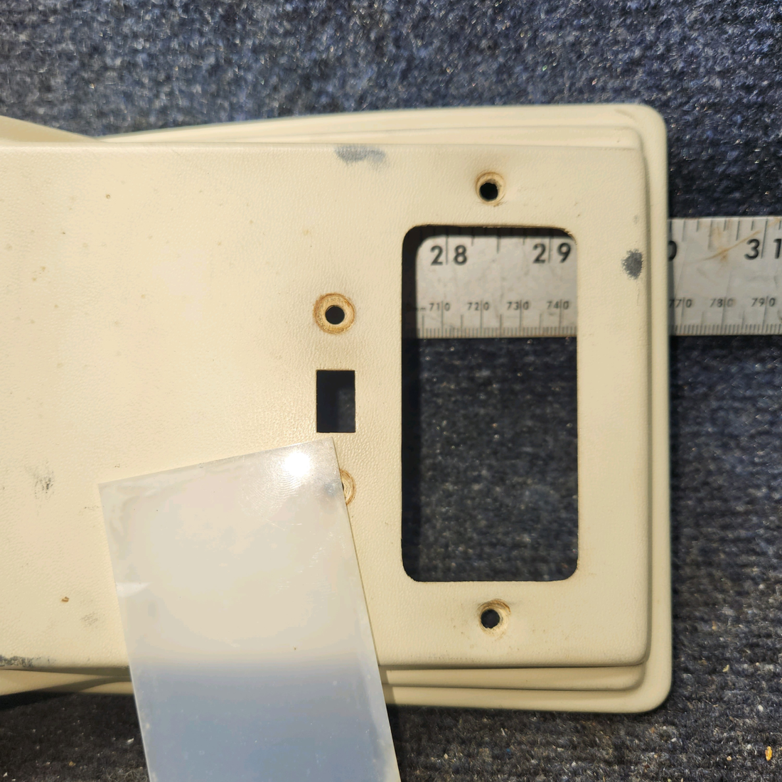 Used aircraft parts for sale, 0511482-9 Cessna 172E Dome/Panel Light Cover Assembly