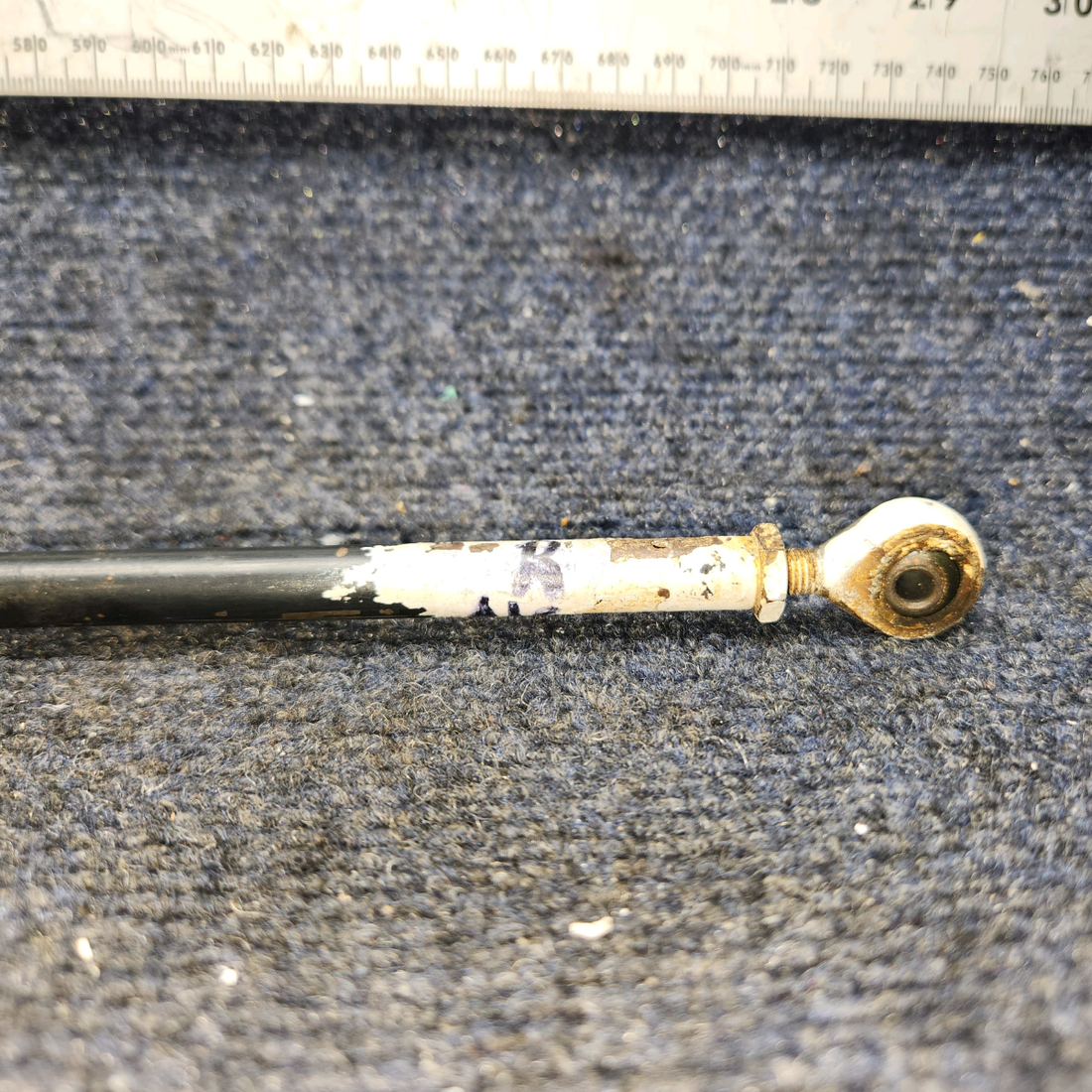 Used aircraft parts for sale, 62766-000 Piper PA28-140 Aileron Rod Assembly