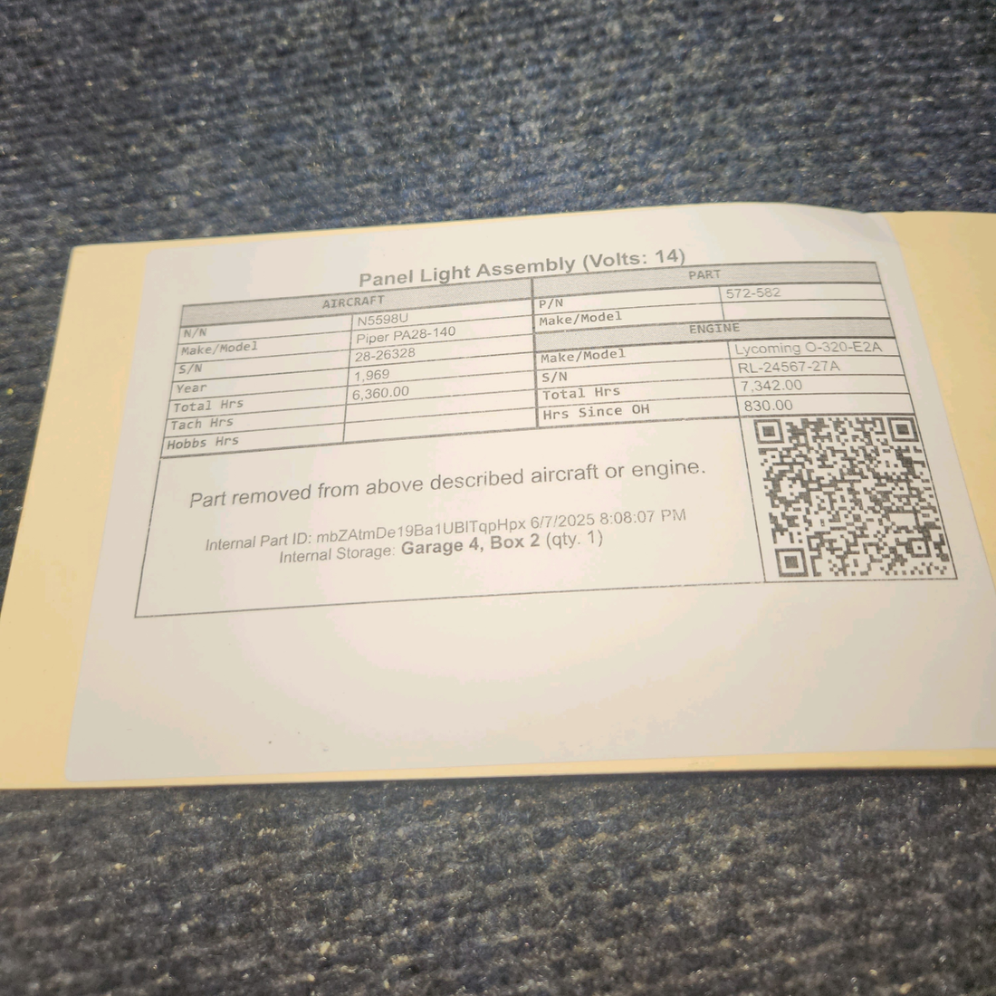 Used aircraft parts for sale, 572-582 Piper PA28-140 Panel Light Assembly (Volts: 14)