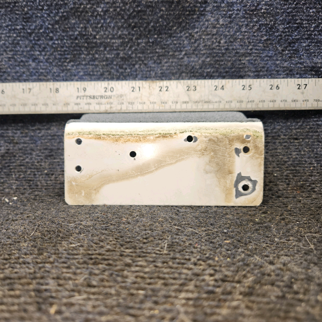 Used aircraft parts for sale, 0513526-2 cessna 172N Refueling Step – RH