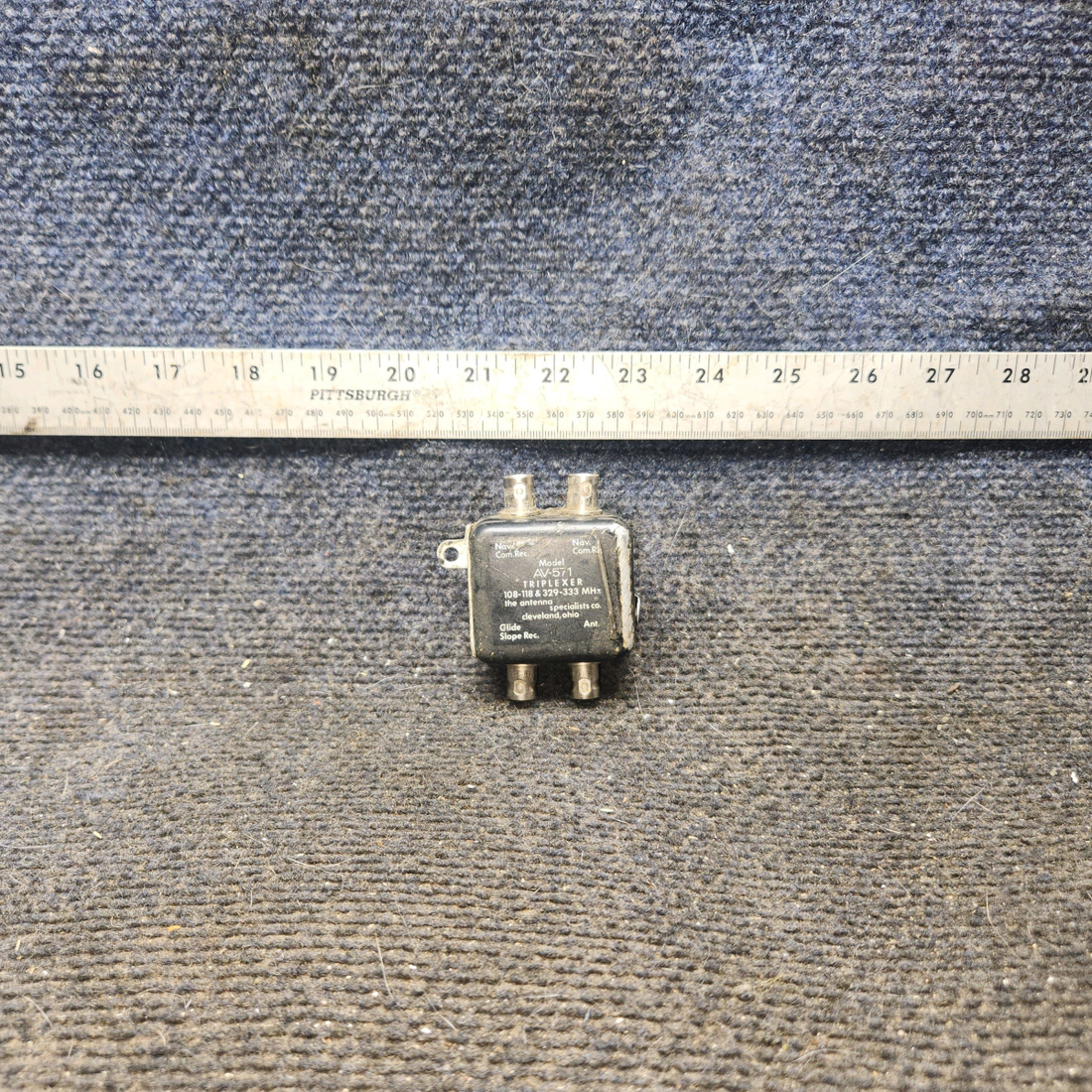 Used aircraft parts for sale, AV-571 Antenna Specialists Co piper PA-28-181 NAV/VOR/LOC/GS Triplexer