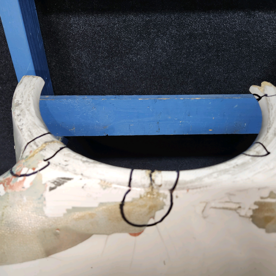 Used aircraft parts for sale, 0552162-14 cessna 172N Upper Spotweld Assembly – Cracked, Dented and Bent